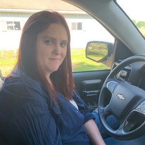 Meet your Posher, Caitlin